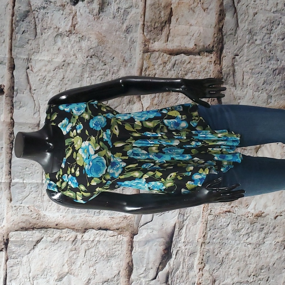 Sleeveless Flower Top
